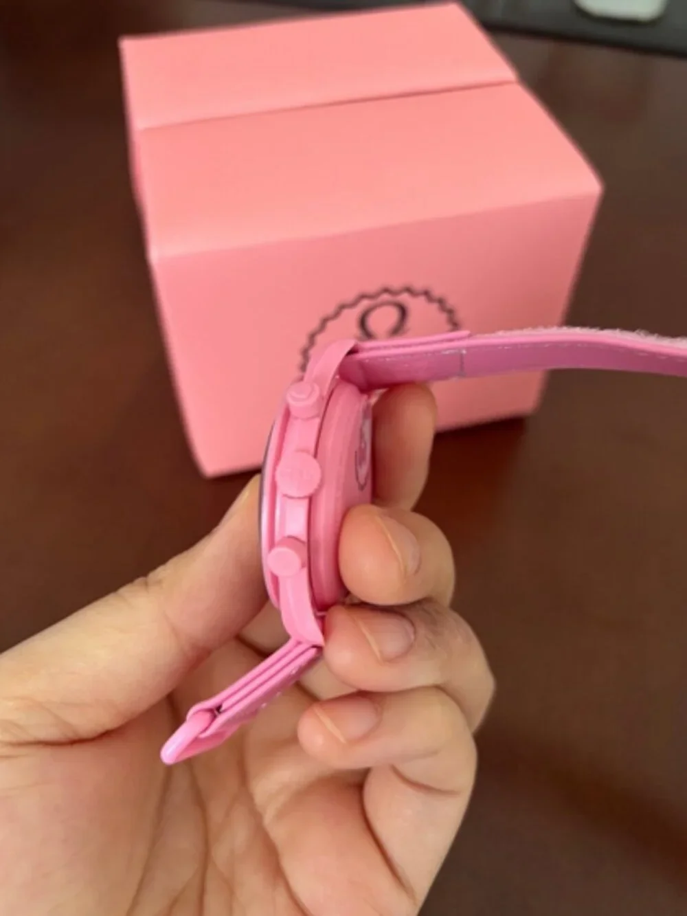 🍀 OMEGA🍀  pink battery watch